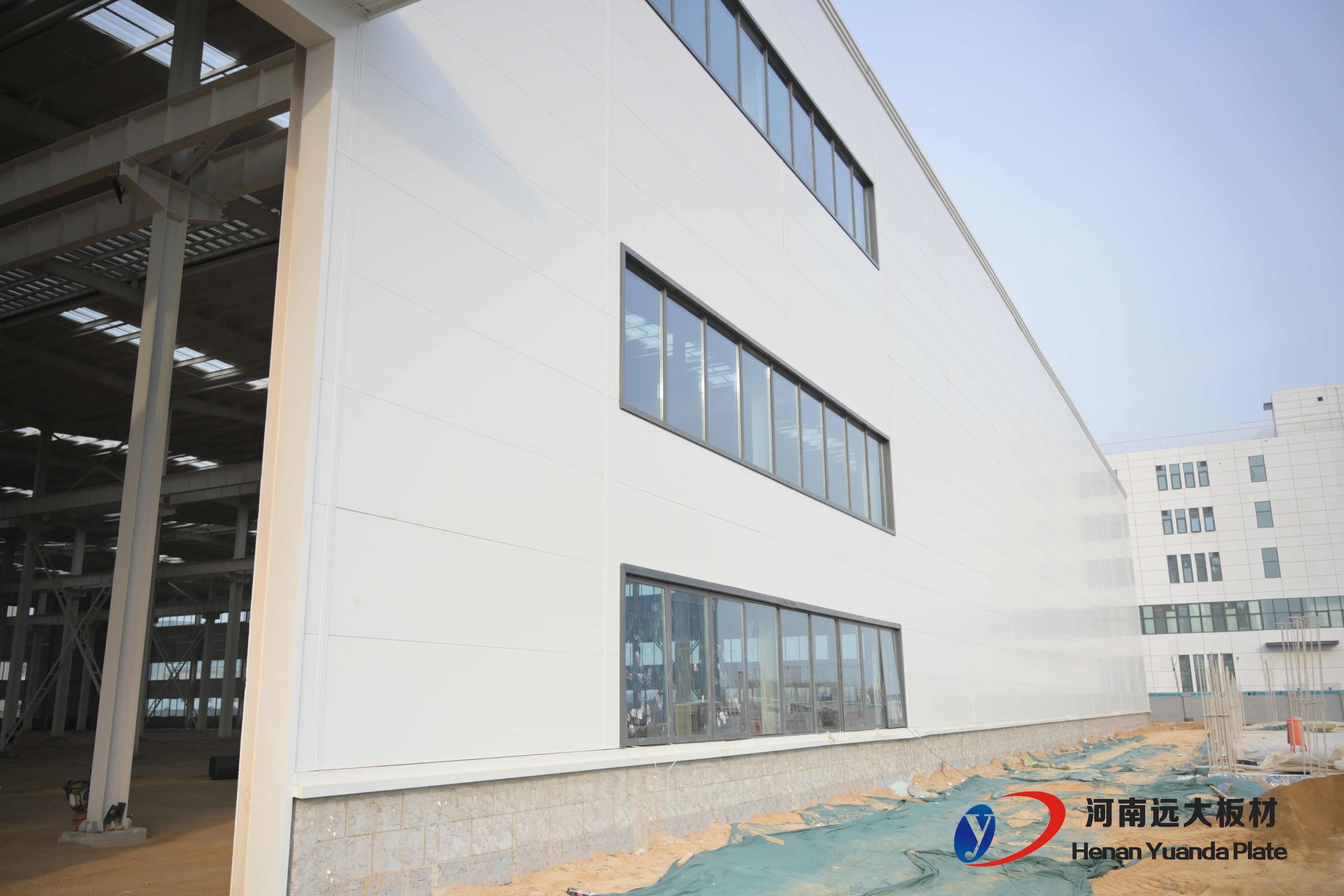 迈向高性能工业厂房：揭秘聚氨酯夹芯板如何成为您的竞争优势(图3)