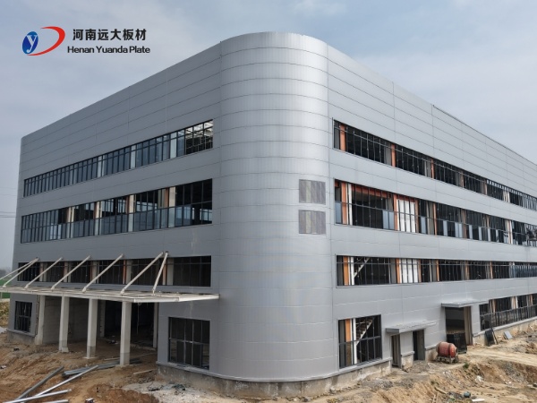 钢结构厂房也能做出圆弧转角？聊聊圆弧转角板是怎么实现的